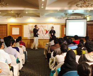 Vortrag vor Publikum bei der Swatantra Konferenz